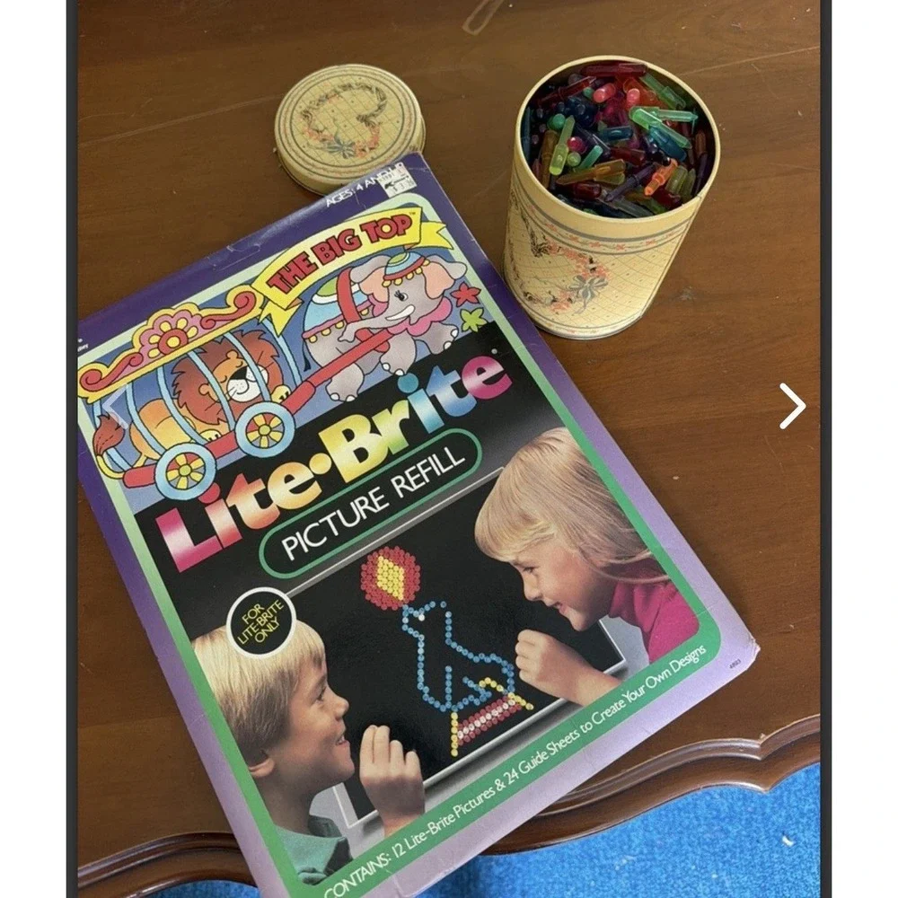 Vintage Milton Bradley Lite-Brite - works K-1